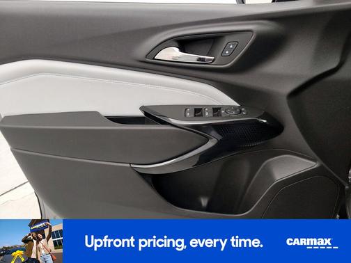 Gray 2025 Chevrolet Trax LT