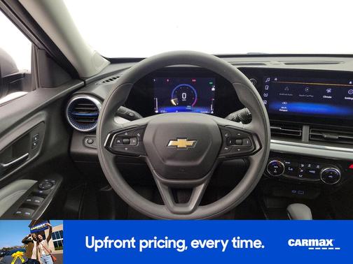 Gray 2025 Chevrolet Trax LT