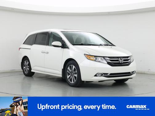White 2017 Honda Odyssey Touring Elite