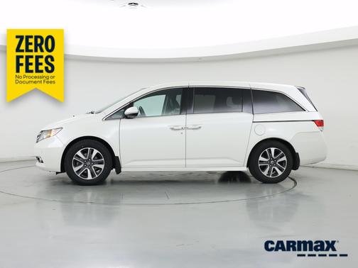 White 2017 Honda Odyssey Touring Elite