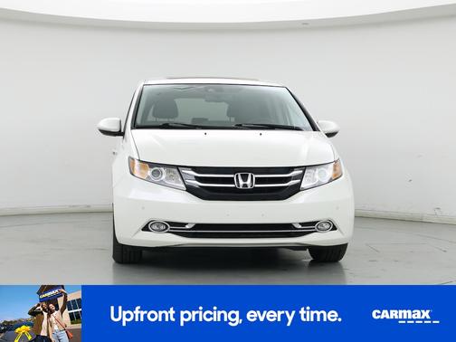 White 2017 Honda Odyssey Touring Elite