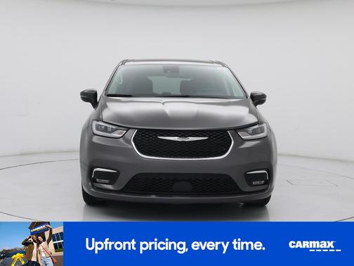 Gray 2023 Chrysler Pacifica Touring L