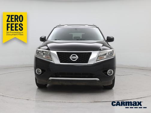Black 2016 Nissan Pathfinder SV