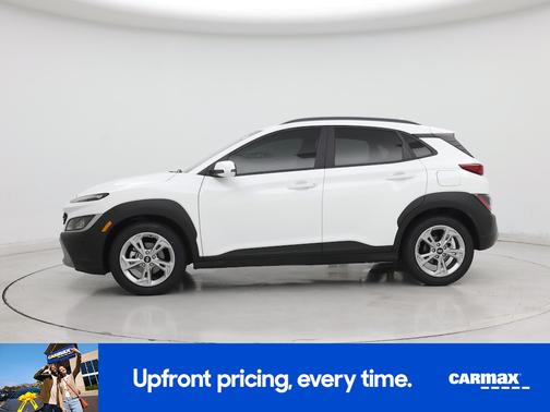 White 2022 Hyundai KONA SEL