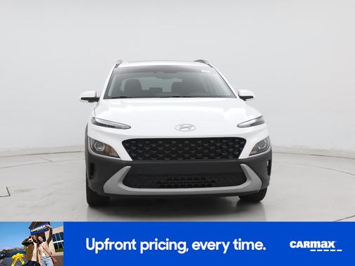 White 2022 Hyundai KONA SEL