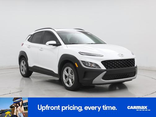 White 2022 Hyundai KONA SEL