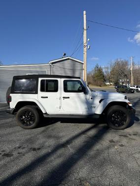 2023 Jeep Wrangler 4xe Sahara