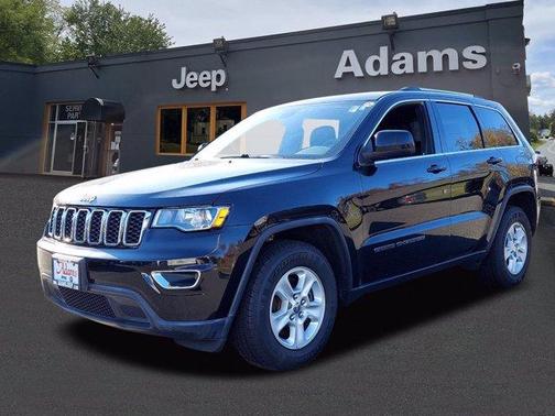 Photo 2 of 10 of 2017 Jeep Grand Cherokee Laredo