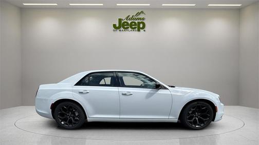 2019 Chrysler 300 Touring