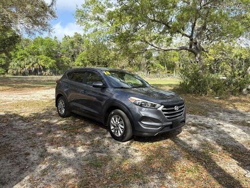 Coliseum Gray 2018 Hyundai TUCSON SE