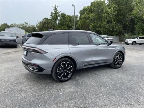 2025 Lincoln Nautilus Reserve