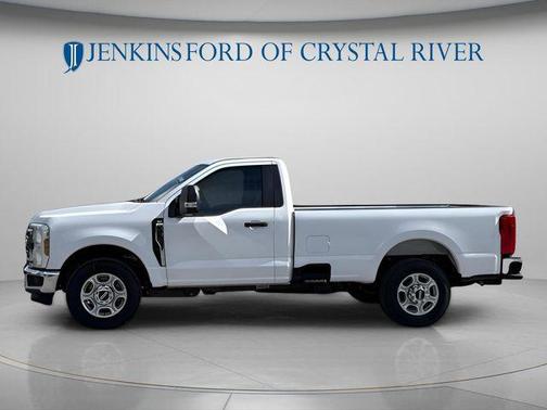 Oxford White 2026 Ford F-350 XLT