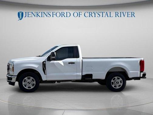 Oxford White 2026 Ford F-350 XLT