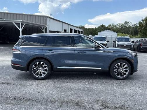 2025 Lincoln Aviator Premiere