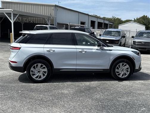 2025 Lincoln Corsair Premiere