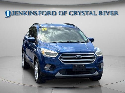 Lightning Blue Metallic 2017 Ford Escape SE