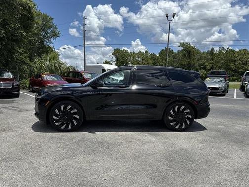 2025 Lincoln Nautilus Reserve