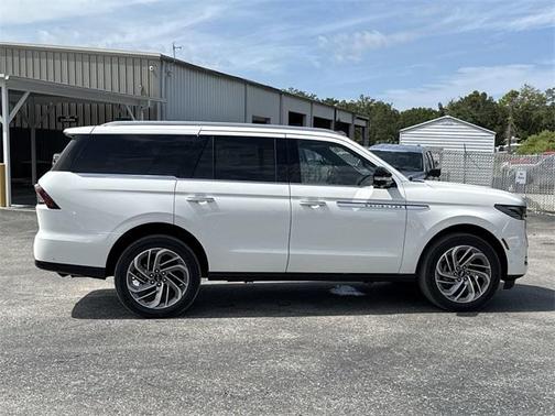 2025 Lincoln Navigator Reserve