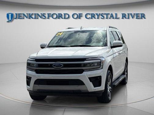 Star White 2024 Ford Expedition XLT
