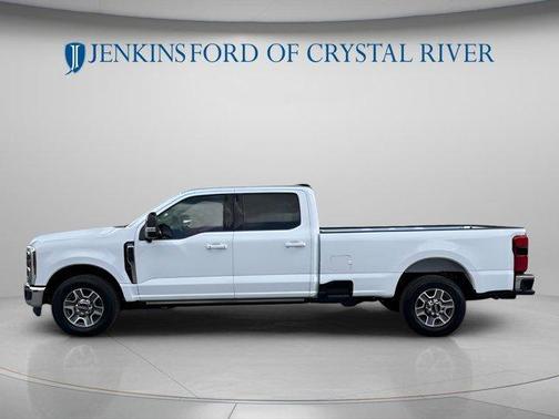 Oxford White 2026 Ford F-350 Lariat Super Duty