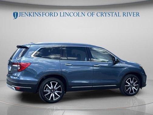 Obsidian Blue Pearl 2021 Honda Pilot Touring 7-Passenger