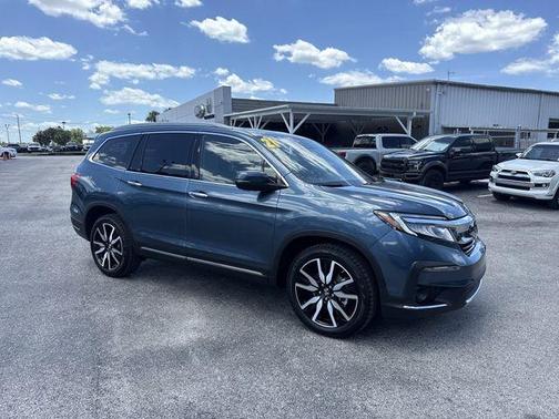 Obsidian Blue Pearl 2021 Honda Pilot Touring 7-Passenger
