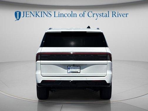 White Metallic 2026 Lincoln Navigator Reserve