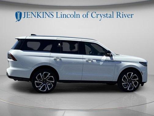 White Metallic 2026 Lincoln Navigator Reserve