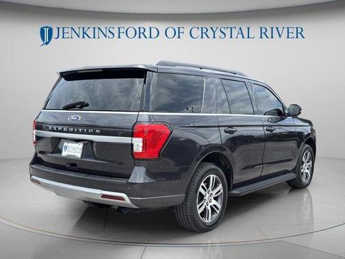 Dark Matter Gray Metallic 2024 Ford Expedition XLT