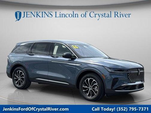 Whisper White 2026 Lincoln Nautilus Premiere