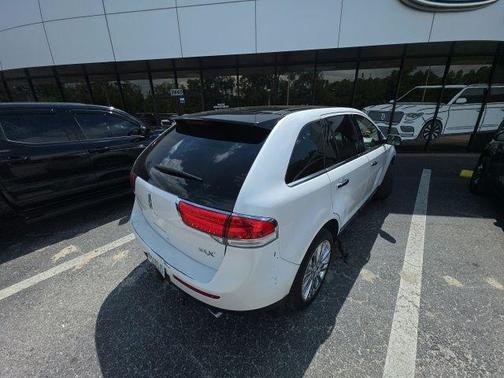 White Platinum Clearcoat Metallic 2011 Lincoln MKX Base
