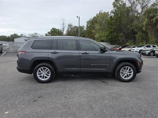 2021 Jeep Grand Cherokee L Laredo