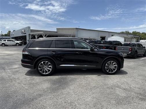 2025 Lincoln Aviator Premiere