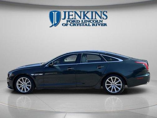 2012 Jaguar XJ Base