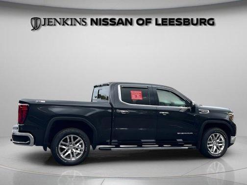 Carbon Black Metallic 2020 GMC Sierra 1500 SLT