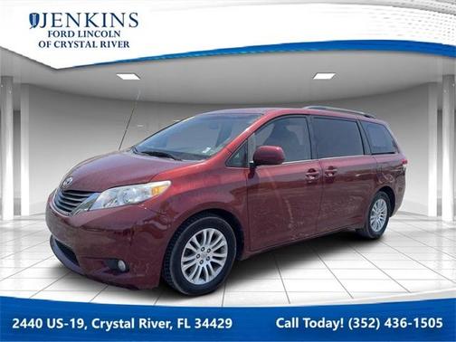 2013 Toyota Sienna XLE