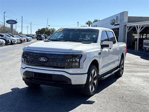 2025 Ford F-150 Lightning Platinum