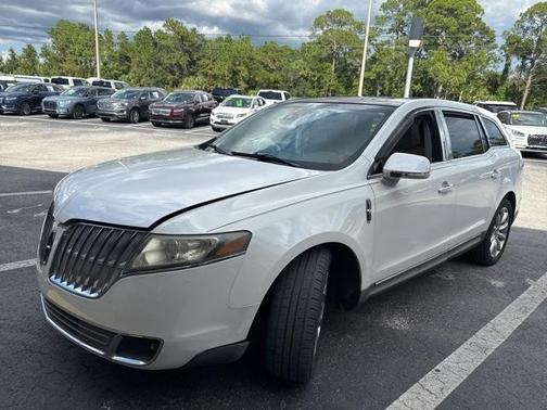 2010 Lincoln MKT 