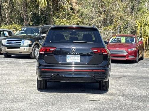 2022 Volkswagen Tiguan 2.0T SE R-Line Black