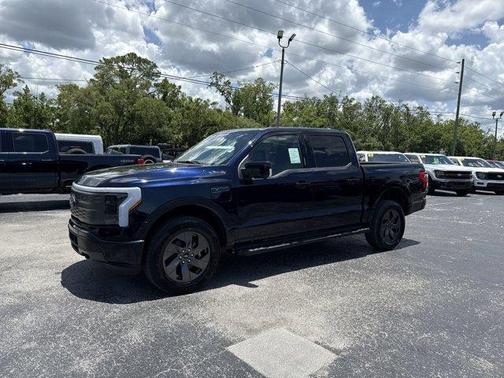 2025 Ford F-150 Lightning LARIAT