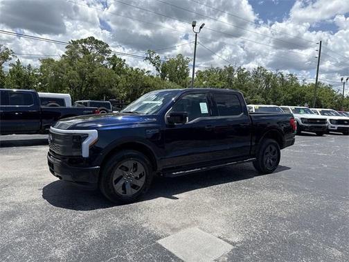 2025 Ford F-150 Lightning LARIAT
