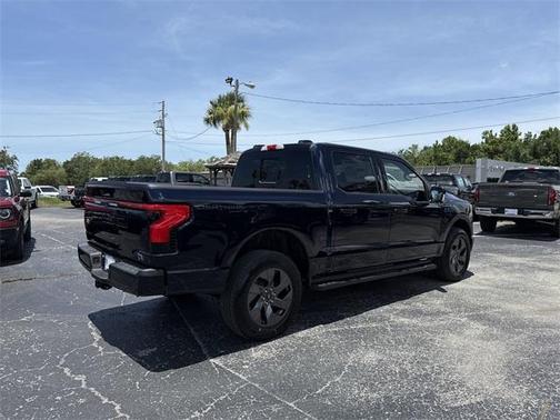 2025 Ford F-150 Lightning LARIAT
