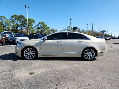 2015 Lincoln MKZ Hybrid Base