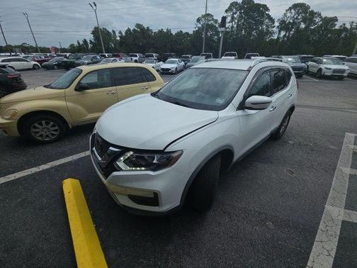 Glacier White 2020 Nissan Rogue SV