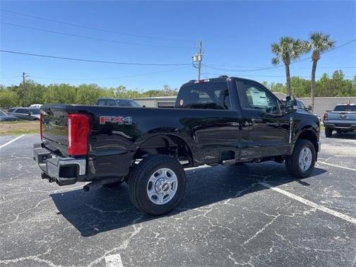 2025 Ford F-350 XLT