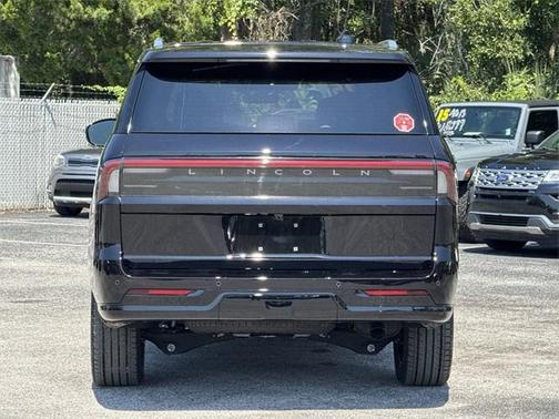 2025 Lincoln Navigator L Reserve