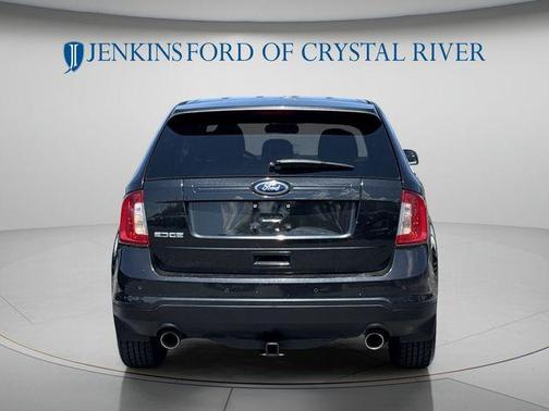 Tuxedo Black Metallic 2013 Ford Edge SE