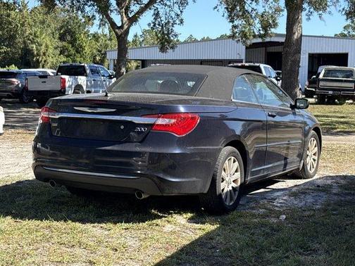 2012 Chrysler 200 Touring