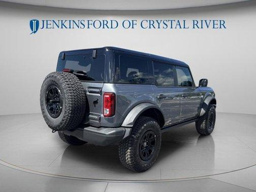 Carbonized Gray Metallic 2026 Ford Bronco Big Bend
