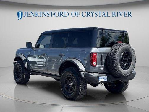 Carbonized Gray Metallic 2026 Ford Bronco Big Bend